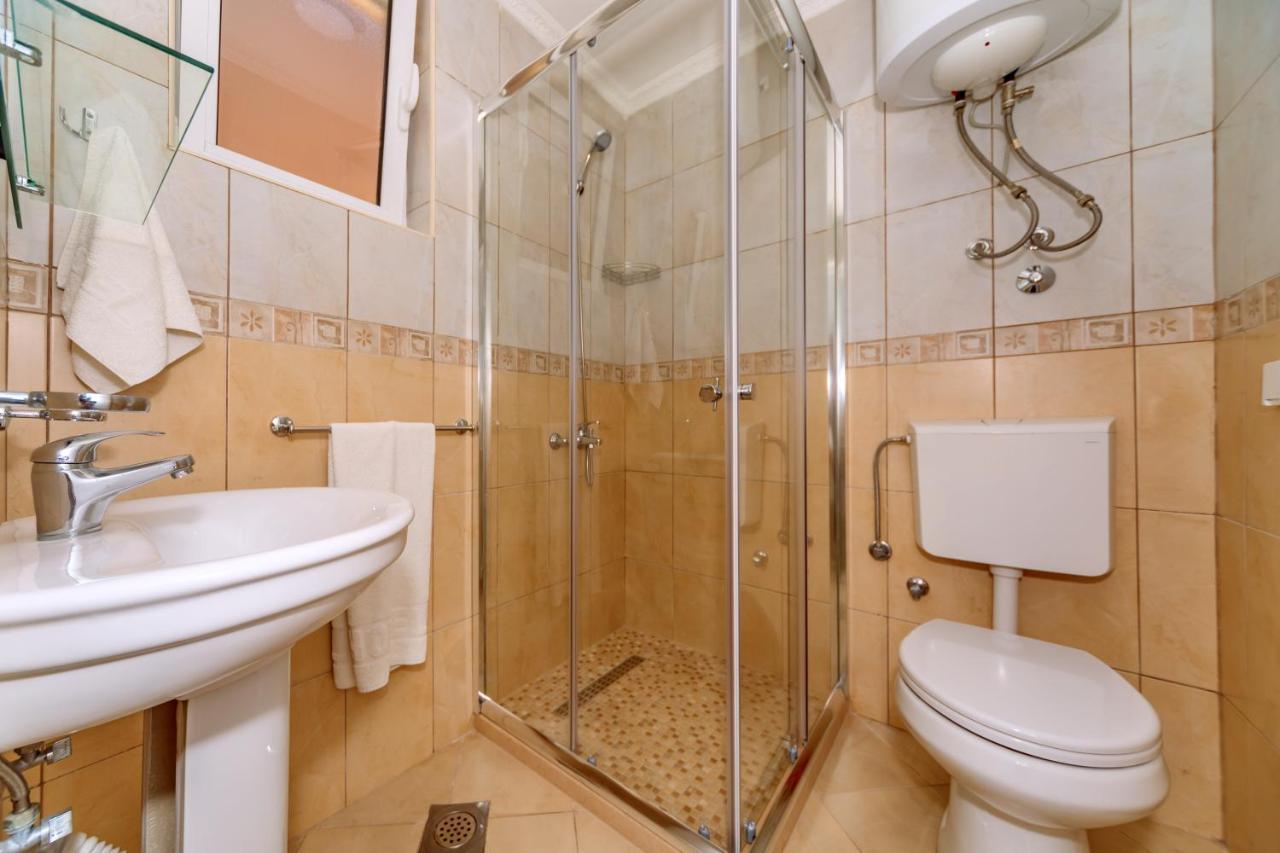 Ani Apartmani Dobra Voda Exterior photo